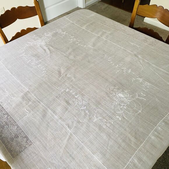 Vintage Tablecloth Floral Embroidered Handmade White Drawnwork 62x78” - Picture 2 of 10